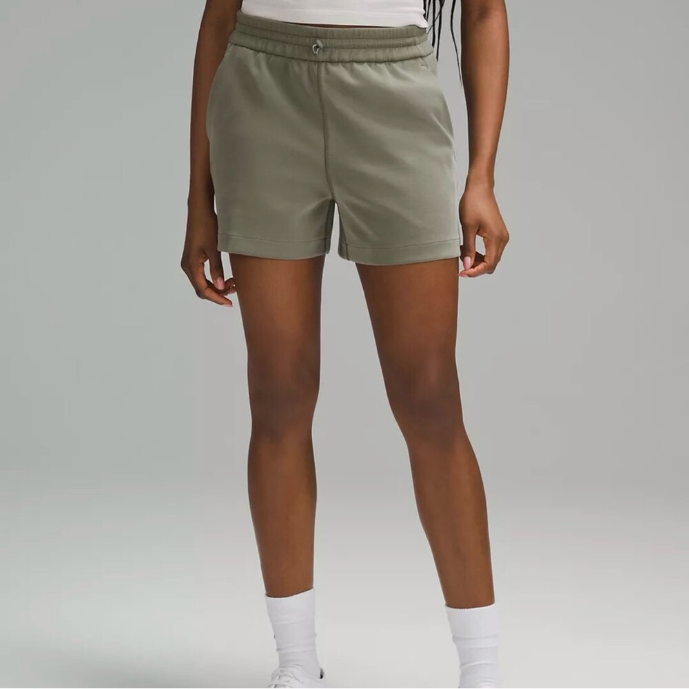 Softstreme High-Rise Short 4” (Army Green color)